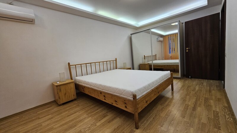 Basarabia, Chisinau, Aleea Mozaicului, apartament 3 camere, mobilat, liber