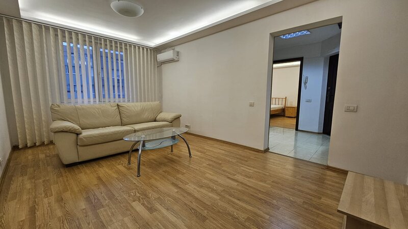 Basarabia, Chisinau, Aleea Mozaicului, apartament 3 camere, mobilat, liber